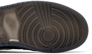 Foto do produto Tênis Air Jordan 1 Low Black White Dark Gum