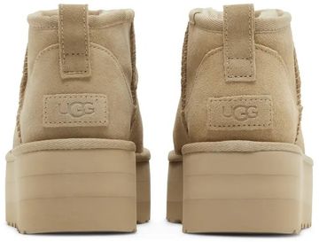 Foto do produto Bota UGG Classic Ultra Mini Platform Boot Chestnut