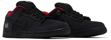 Foto do produto Tênis Nike Supreme x Nike Dunk Low SB Black