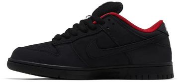 Foto do produto Tênis Nike Supreme x Nike Dunk Low SB Black