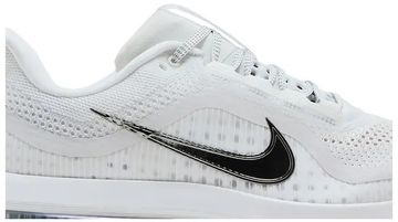 Foto do produto Tênis Nike Pegasus Premium White Metallic Silver