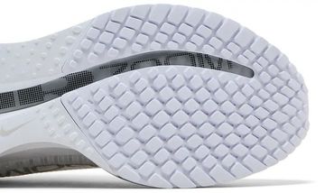 Foto do produto Tênis Nike Pegasus Premium White Metallic Silver