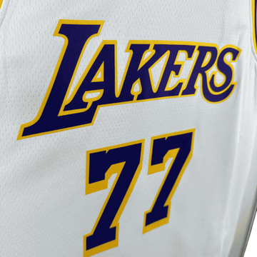 Foto do produto Regata NBA Los Angeles Lakers Association Edition Swingman Jersey Luka Doncic 77 Branca