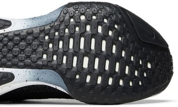 Foto do produto Tênis Nike ZoomX Invincible Run Flyknit 3 Oreo