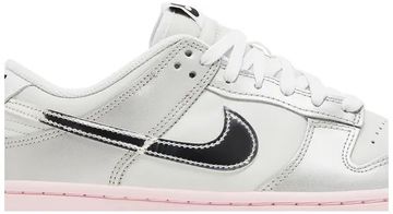 Foto do produto Tênis Nike Dunk Low LX Photon Dust Pink Foam
