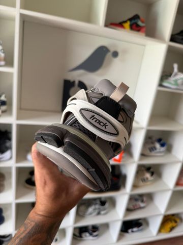 Foto do produto Tênis Balenciaga Track LED Sneaker Grey (PRONTA ENTREGA)