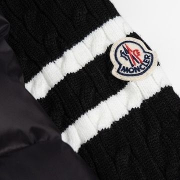 Foto do produto Jaqueta Moncler Black Puffer Jacket with White Accents