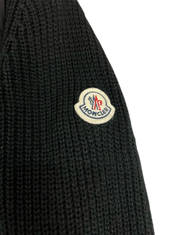 Foto do produto Jaqueta Moncler Padded-panel In Black