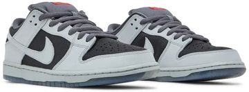 Foto do produto Tênis Nike Atlas x Dunk Low Premium SB Wolf Grey