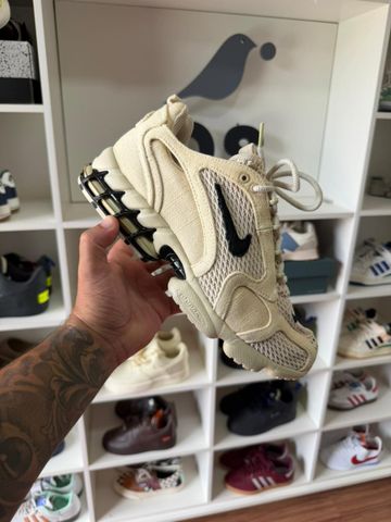 Foto do produto Tênis Nike Stussy x Air Zoom Spiridon Caged 2 Fossil (PRONTA ENTREGA)