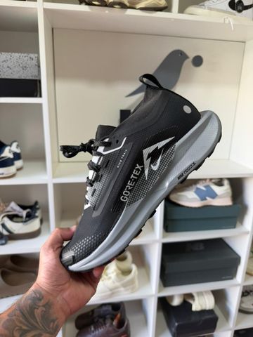 Foto do produto Tênis Nike Pegasus Trail 5 GORE-TEX Black Wolf Grey (PRONTA ENTREGA)