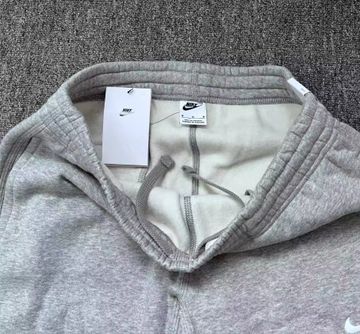 Foto do produto Calça Moletom Nike Club OH Grey