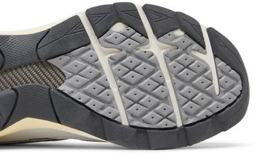 Foto do produto Tênis New Balance Teddy Santis x 990v3 Sea Salt