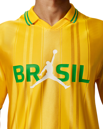 Foto do produto Camisa Brasil x Jordan Varsity Maize