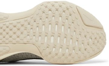 Foto do produto Tênis Nike ZoomX Invincible 3 Cool Grey Black