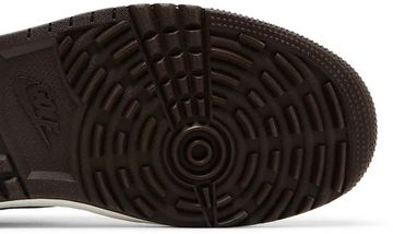 Foto do produto Tênis Air Jordan 1 Low Golf Light Orewood Elephant