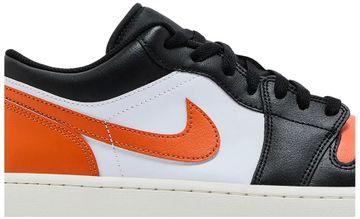 Foto do produto Tênis Air Jordan 1 Low Shattered Backboard Alternate