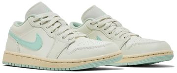 Foto do produto Tênis Air Jordan 1 Low Sail Igloo