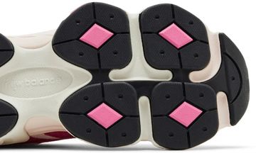 Foto do produto Tênis New Balance 9060 Fuchsia Pink
