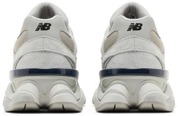 Foto do produto Tênis New Balance 9060 Silver Metallic Grey