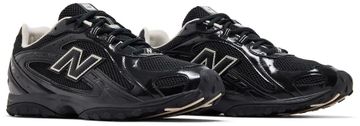 Foto do produto Tênis New Balance 204L Black Timberwolf