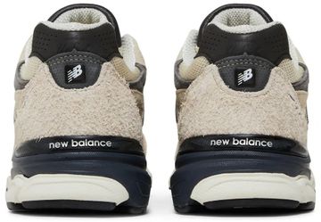 Foto do produto Tênis New Balance Teddy Santis x 990v3 Made in USA Moonbeam