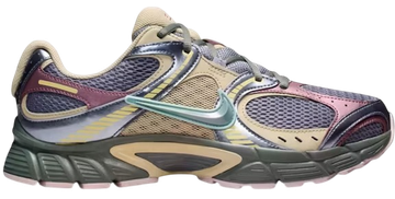 Foto do produto Tênis Nike A Ma Maniére x V5 RNR Light Carbon