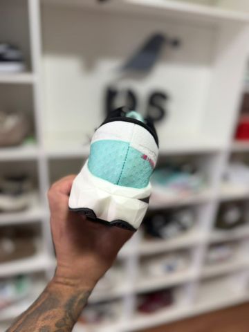 Foto do produto Tênis New Balance FuelCell SuperComp Elite v4 TCS NYC Marathon (PRONTA ENTREGA)