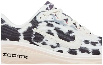 Foto do produto Tênis Nike Vomero Plus Cow Print Red