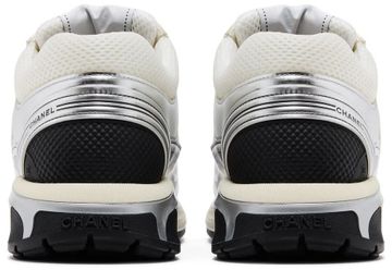 Foto do produto Tênis Chanel CC Logo Sneaker White Silver