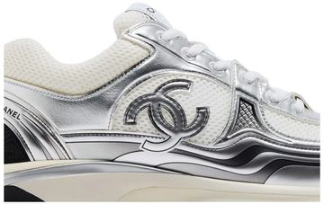 Foto do produto Tênis Chanel CC Logo Sneaker White Silver