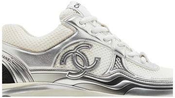 Foto do produto Tênis Chanel CC Logo Sneaker White Silver