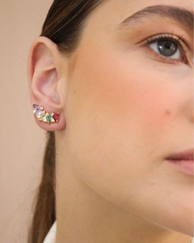 Brinco ear cuff cravejado com zircônias coloridas