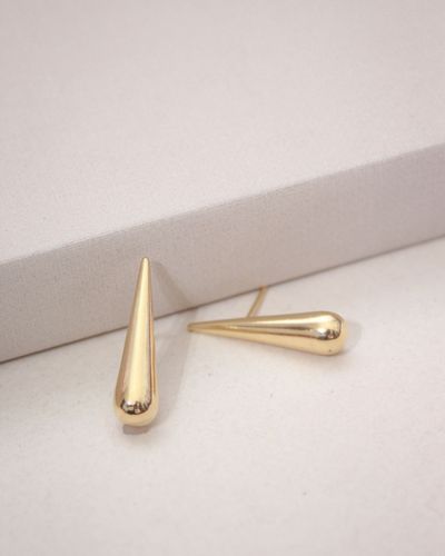 Brinco dourado gota alongada 