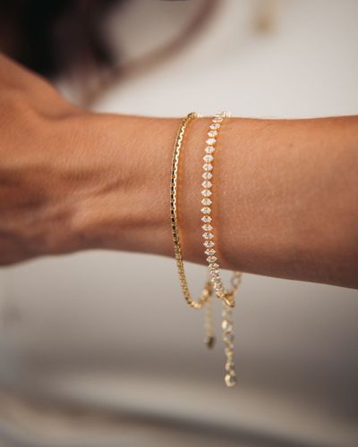 Pulseira dourada riviera com cristais navete  
