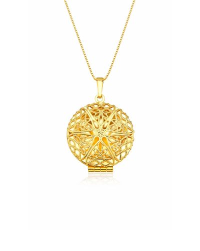 Colar relicário dourado redondo detalhes vazados