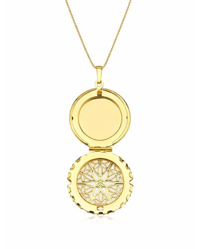 Colar relicário dourado redondo detalhes vazados