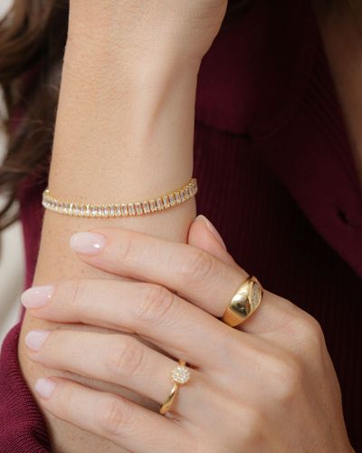 Pulseira dourada navete fecho chambala 