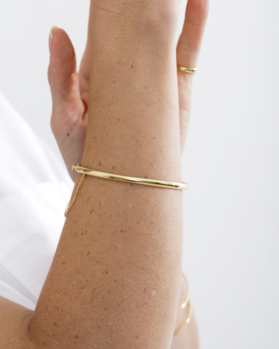 Bracelete dourado fechado 