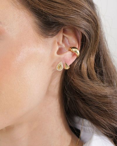 Brinco dourado frontal gota detalhe cravejado      