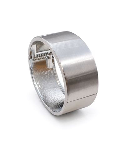 Bracelete prateado acetinado fecho mola 