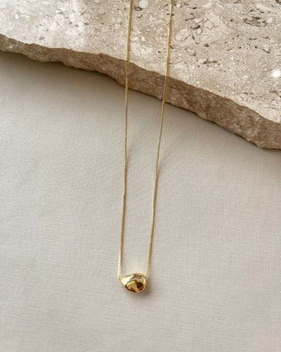 Colar dourado malha veneziana pingente oval 