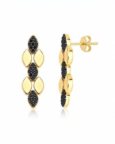 Brinco dourado detalhes cravejados zircônias negras