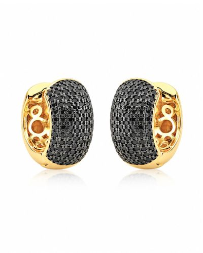 Argola dourada cravejada zircônias negras
