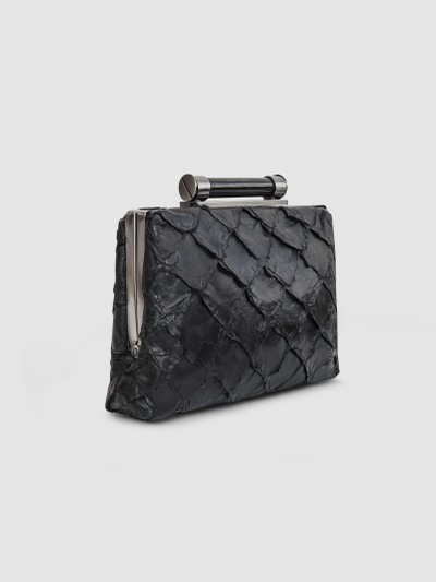 CLUTCH CASEARA COURO PIRARUCU PRETO