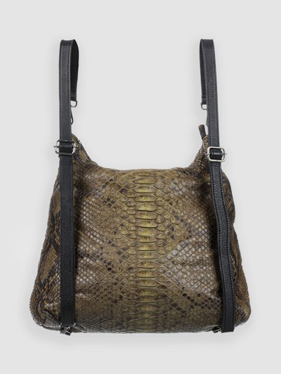 BOLSA-MOCHILA CUMBARU COURO PYTHON OLIVA