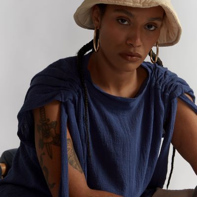 BLUSA TARSILA AZUL PETRÓLEO