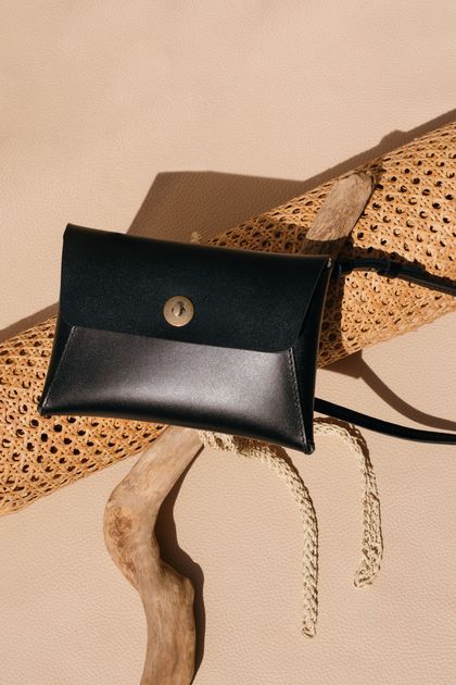 Bolsa Pochete Envelope Preta
