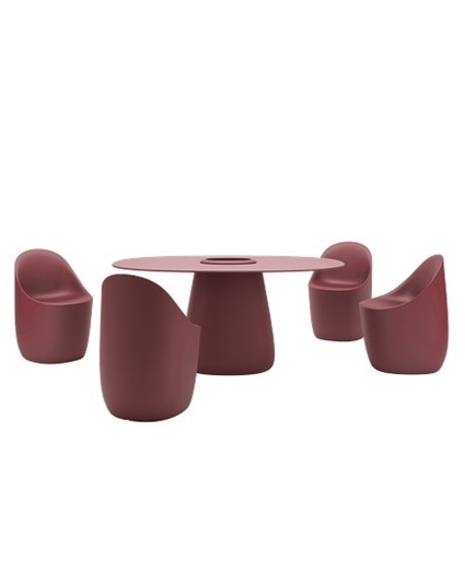 Cadeira Cobble cor Vermelha em Polietileno | Qeeboo