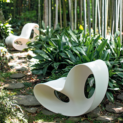 Voido Rocking Chair em Polietileno | Magis